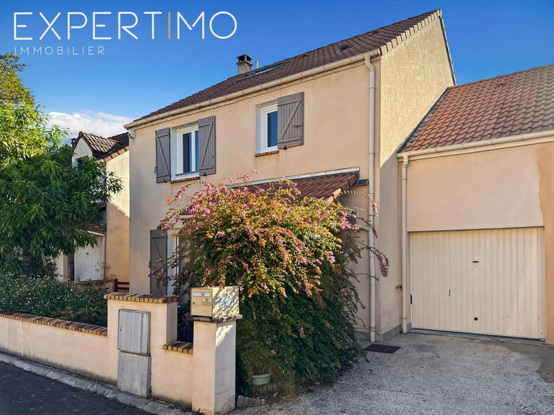 Maison - 104 m² - 5 pièces