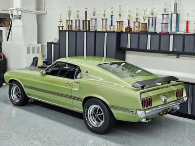 Ford Mustang fastback mach1 code R