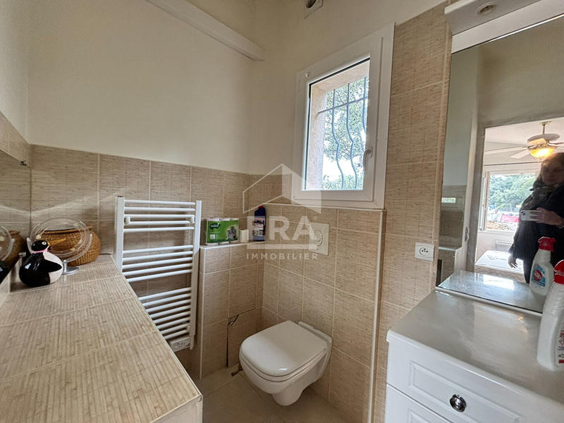 Maison - 225 m² - 7 pièces