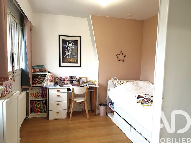 Maison - 143 m² - 8 pièces