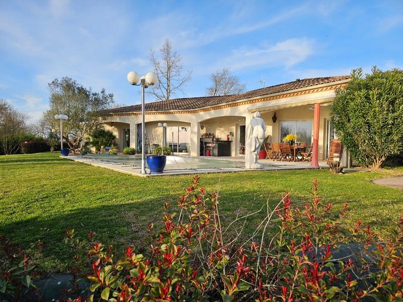 Maison - 179 m² - 6 pièces