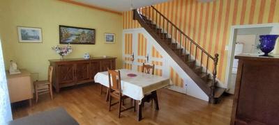 Maison - 125 m² - 8 pièces