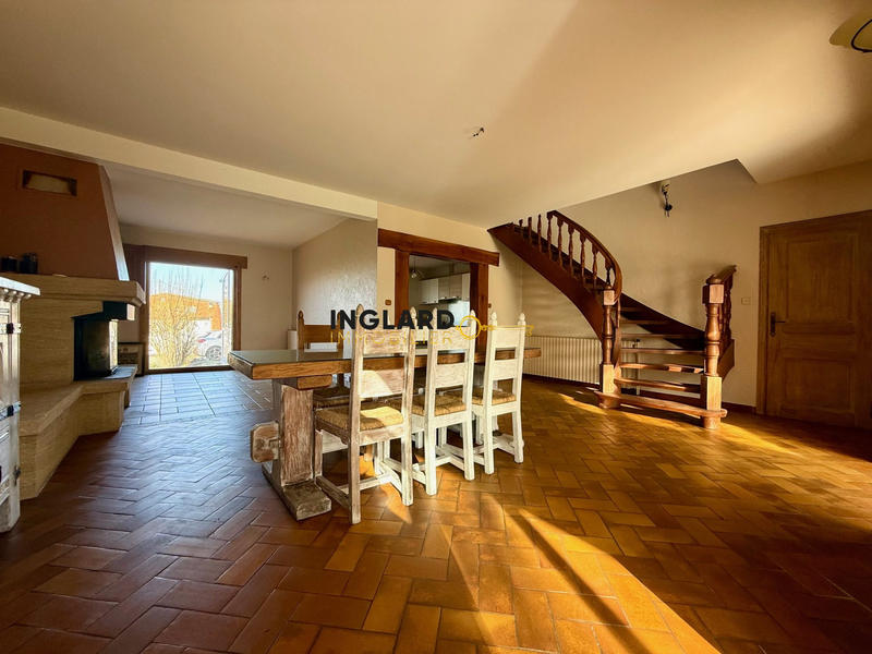 Maison - 205 m² - 8 pièces