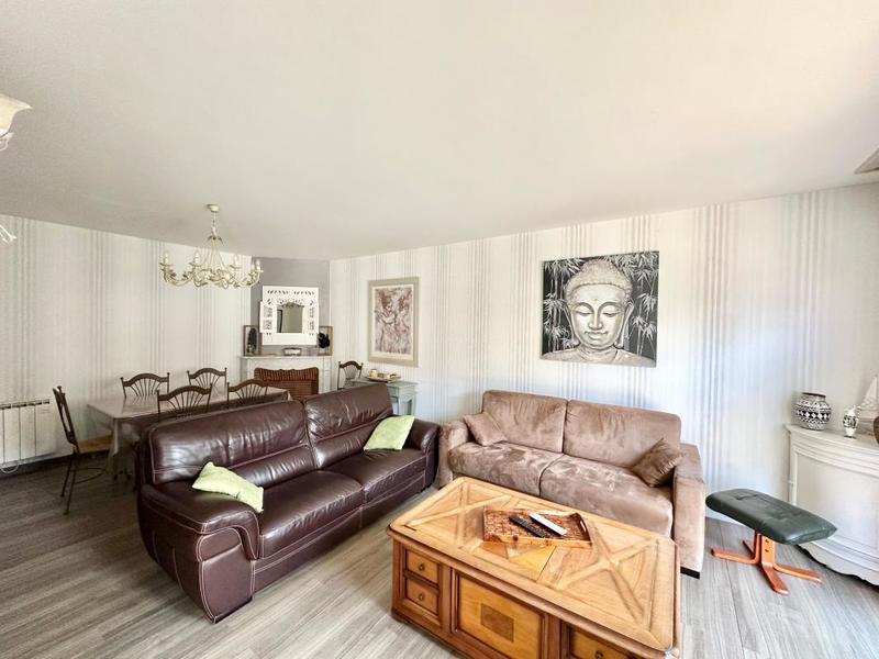 Maison - 200 m² - 8 pièces