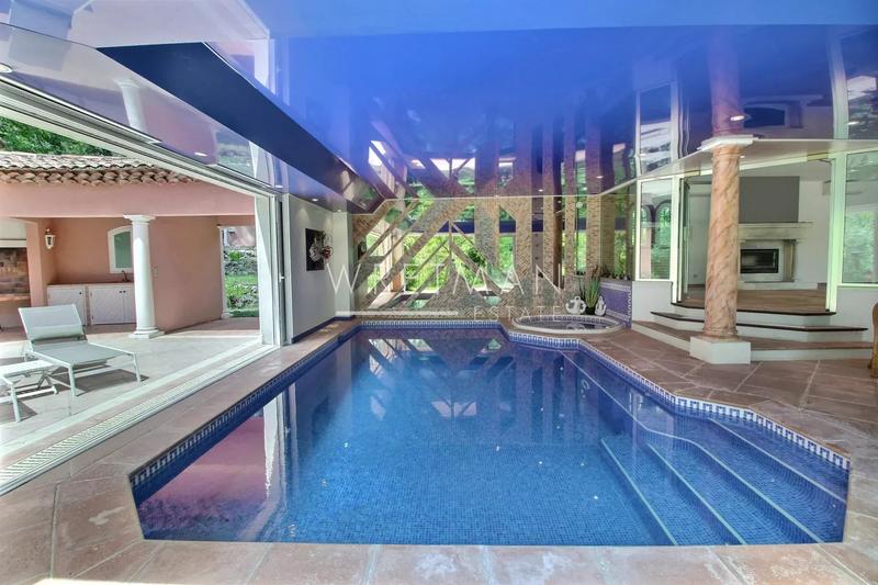 Villa - 230 m² - 6 pièces