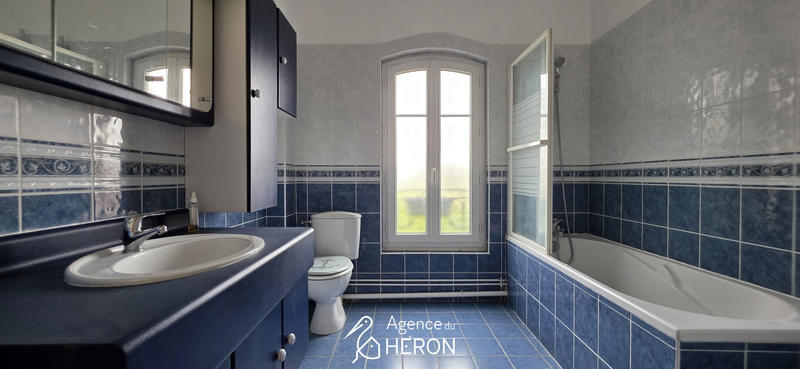 Maison - 240 m² - 9 pièces