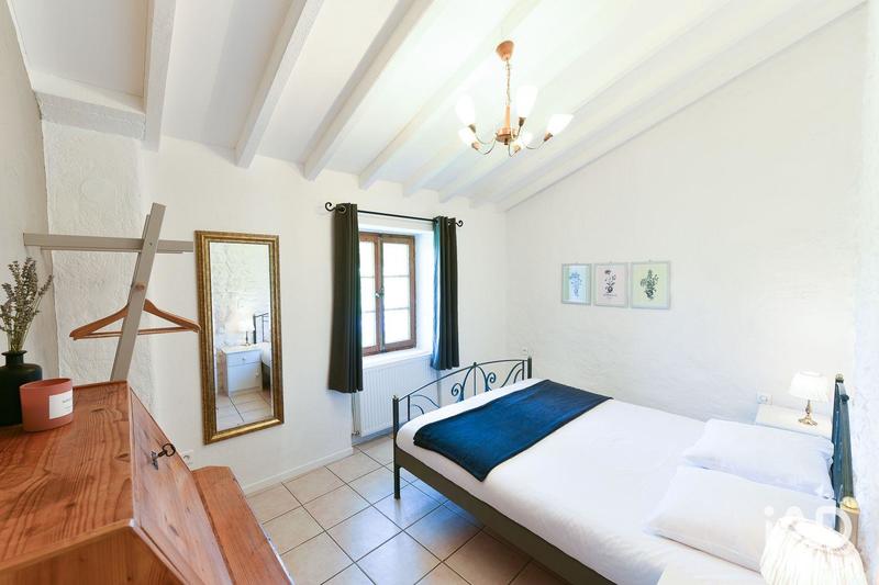 Local commercial - 1 200 m² - 5 pièces