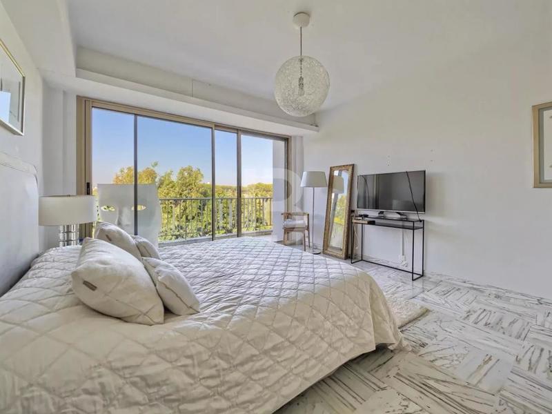 Appartement - 138 m² - 4 pièces