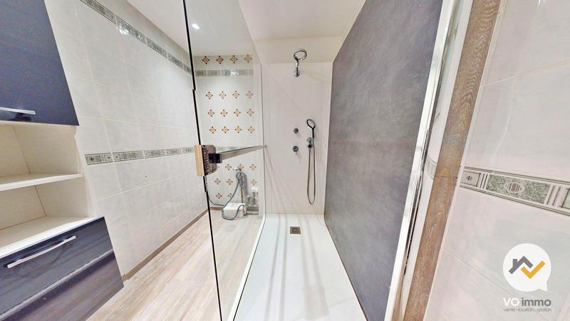 Appartement - 97 m² - 5 pièces