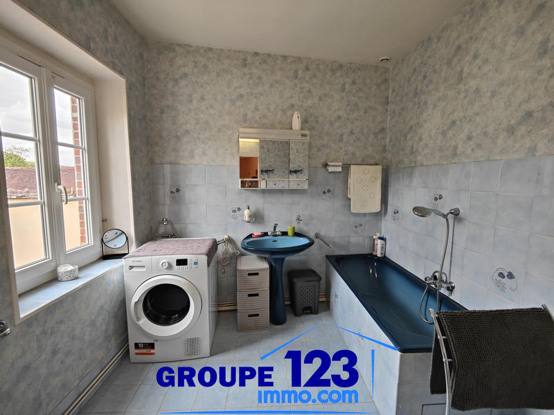 Maison - 205 m² - 9 pièces