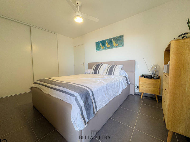 Appartement - 90 m² - 4 pièces