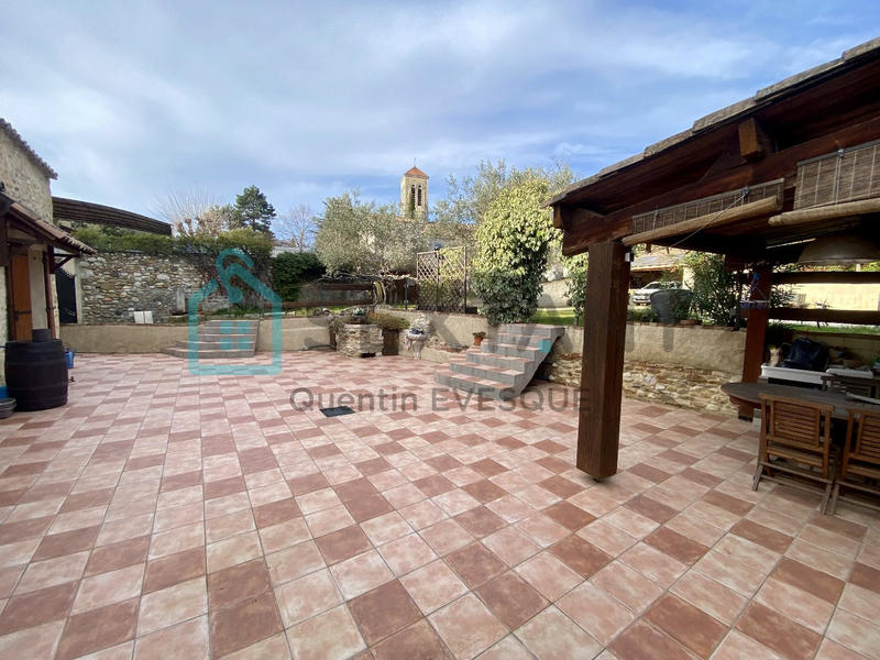 Maison - 200 m² - 5 pièces