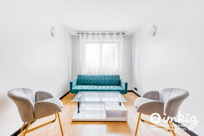 Appartement - 90 m² - 6 pièces