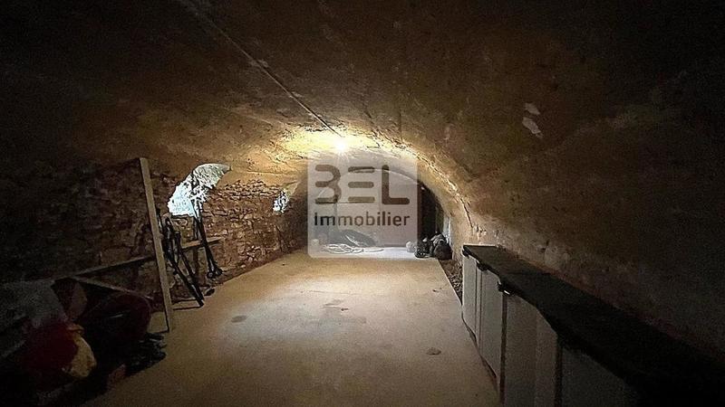 Propriété - 409 m² - 11 pièces