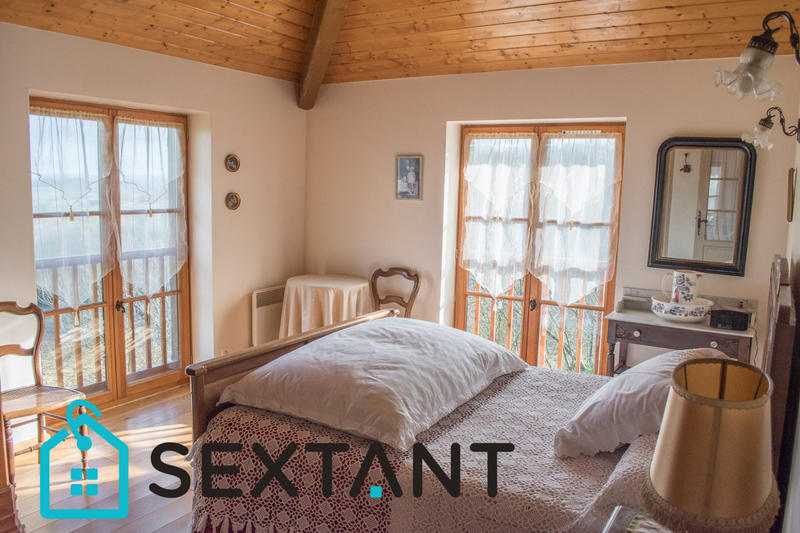 Maison - 171 m² - 7 pièces