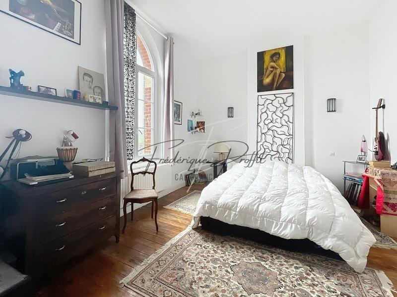 Maison bourgeoise - 325 m² - 7 pièces