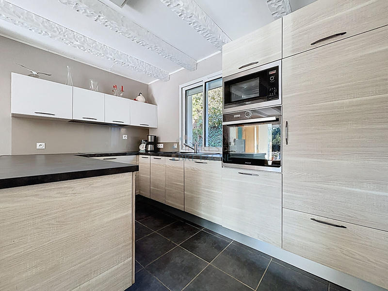 Maison - 137 m² - 7 pièces