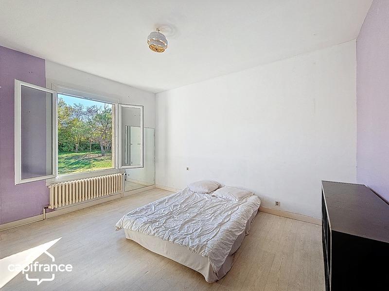 Maison - 449 m² - 18 pièces