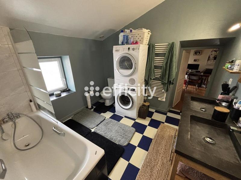 Maison - 200 m² - 9 pièces