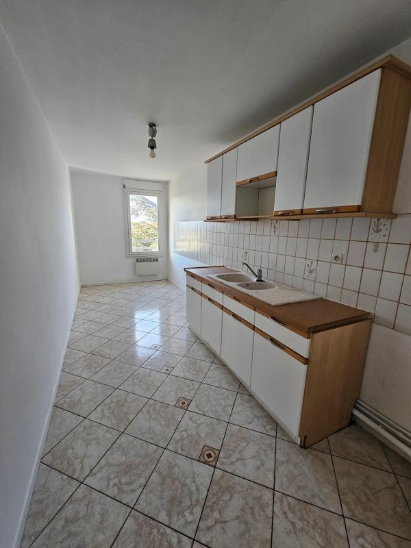 Appartement - 82 m² - 4 pièces