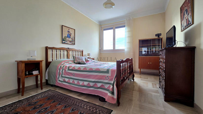 Appartement - 81 m² - 3 pièces