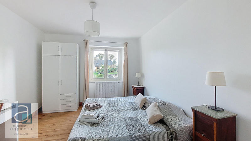 Maison - 241 m² - 7 pièces