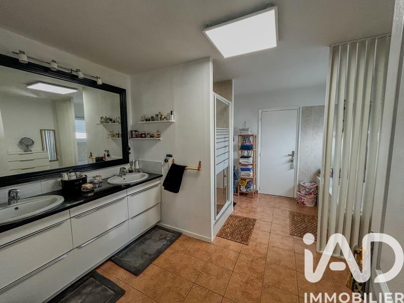 Maison - 195 m² - 5 pièces