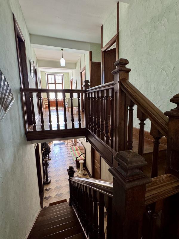 Maison - 281 m² - 10 pièces