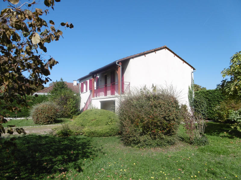 Maison - 80 m² - 5 pièces