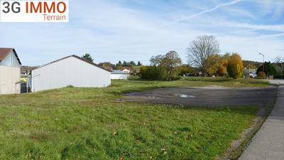 Terrain commercial - 1 500 m²