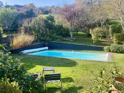 Maison traditionnelle - 168 m² - 6 pièces