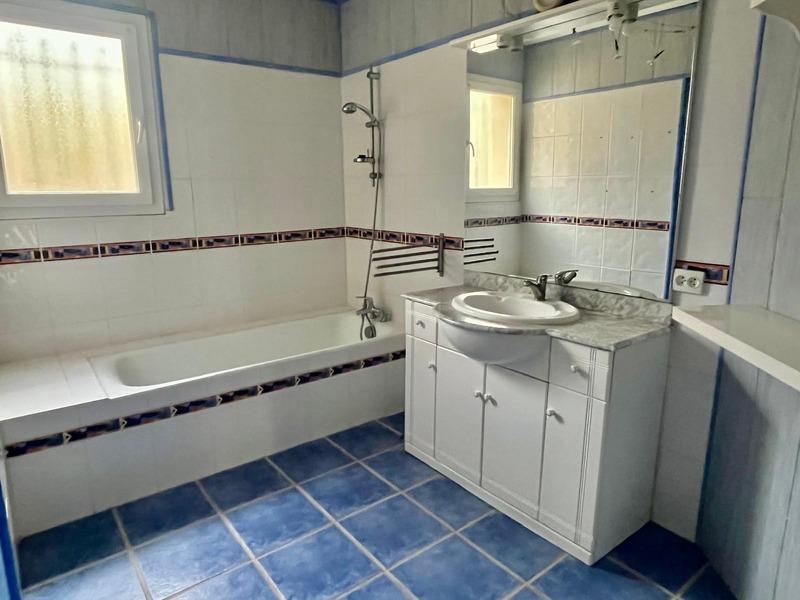 Propriété - 274 m² - 8 pièces