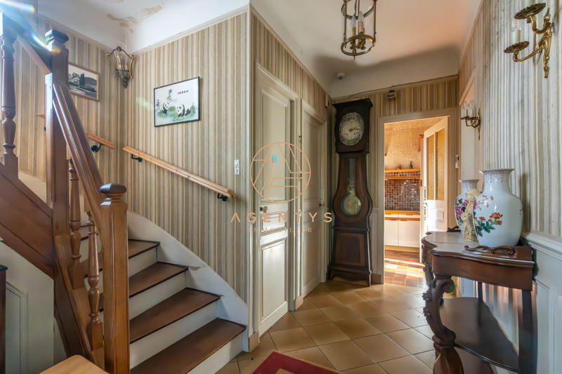 Maison - 162 m² - 7 pièces