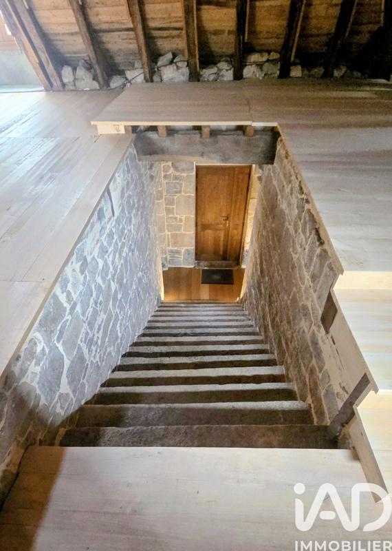 Maison - 195 m² - 4 pièces