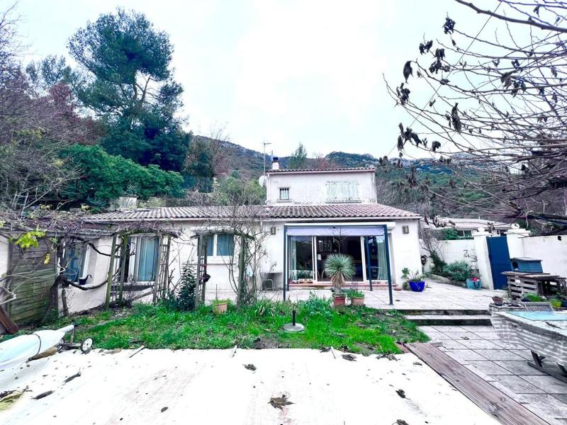 Maison - 96 m² - 4 pièces