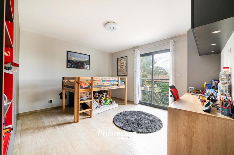 Maison - 197 m² - 6 pièces