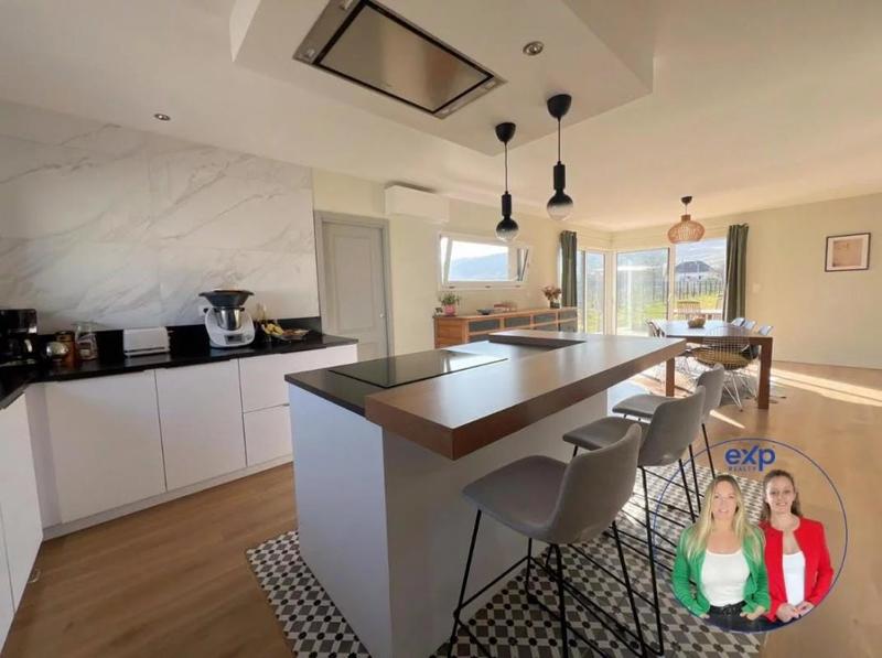 Maison - 160 m² - 6 pièces