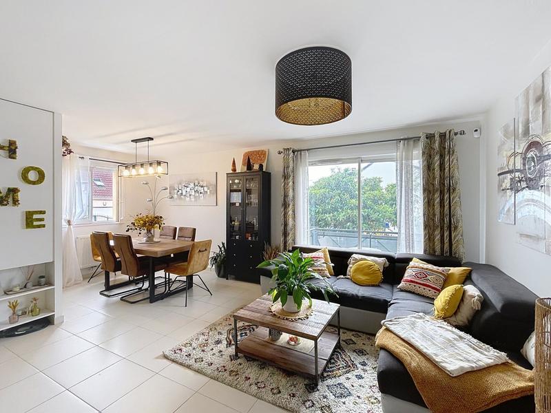 Maison - 91 m² - 5 pièces