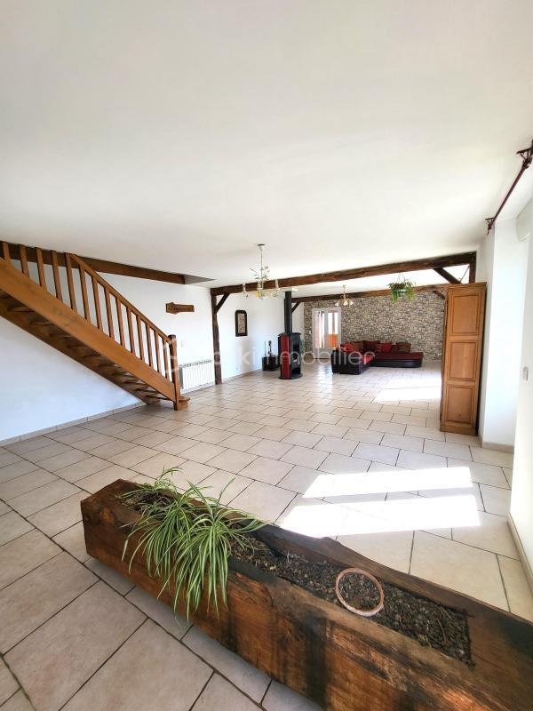 Maison de village - 220 m² - 6 pièces