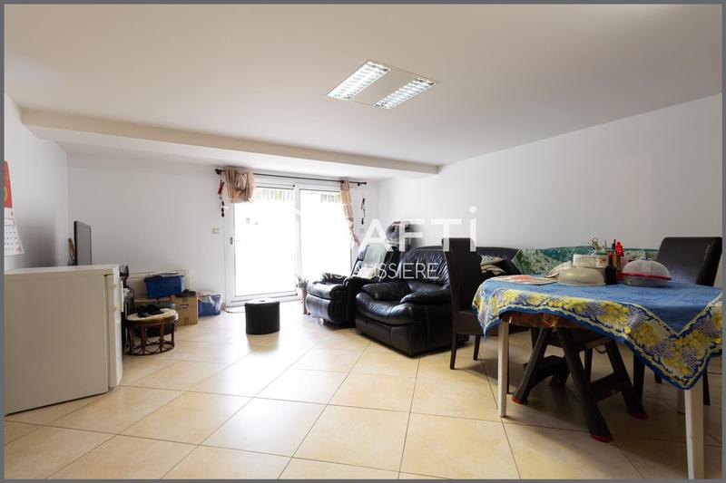 Maison - 222 m² - 12 pièces