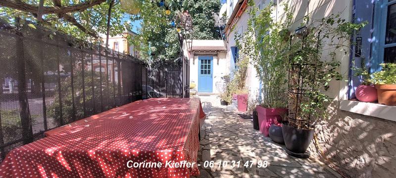 Maison - 284 m² - 10 pièces