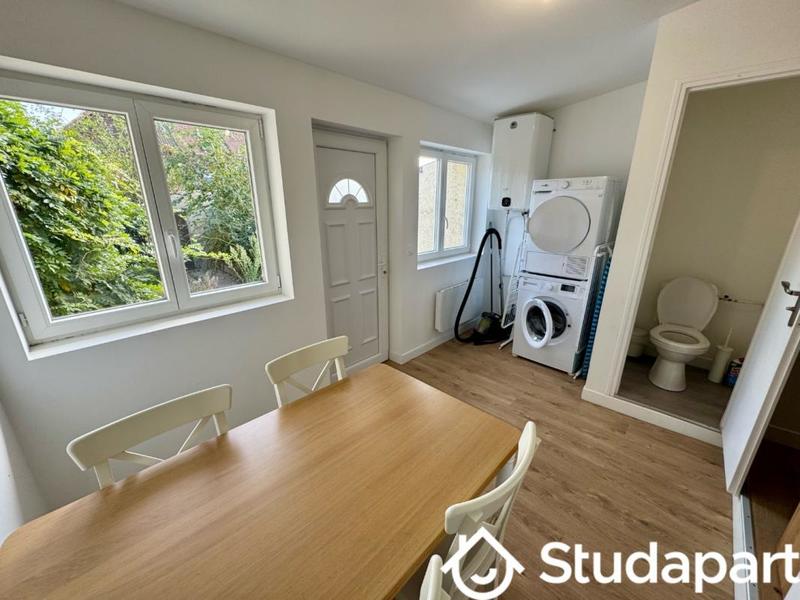 Chambre - 10 m² - 1 pièce