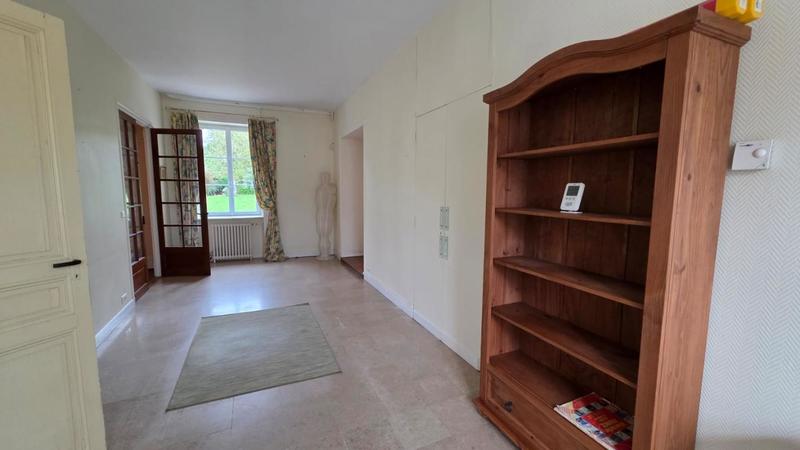 Maison en pierre - 309 m² - 9 pièces