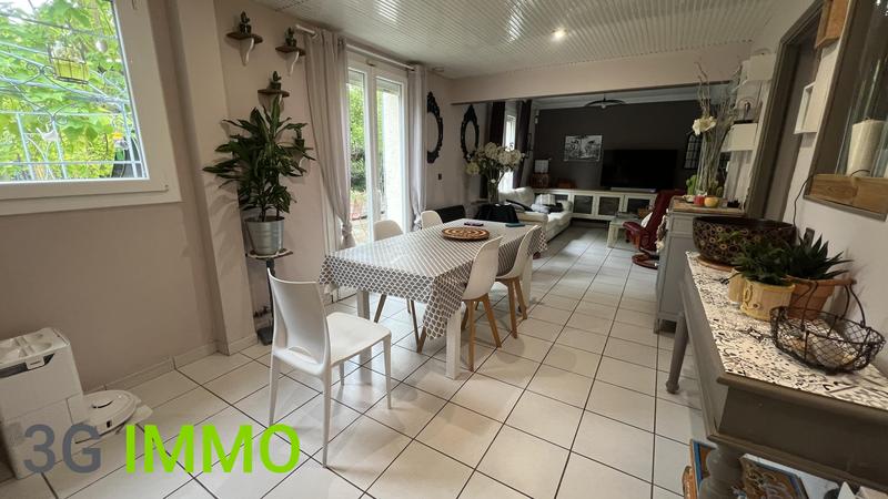 Maison traditionnelle - 170 m² - 7 pièces