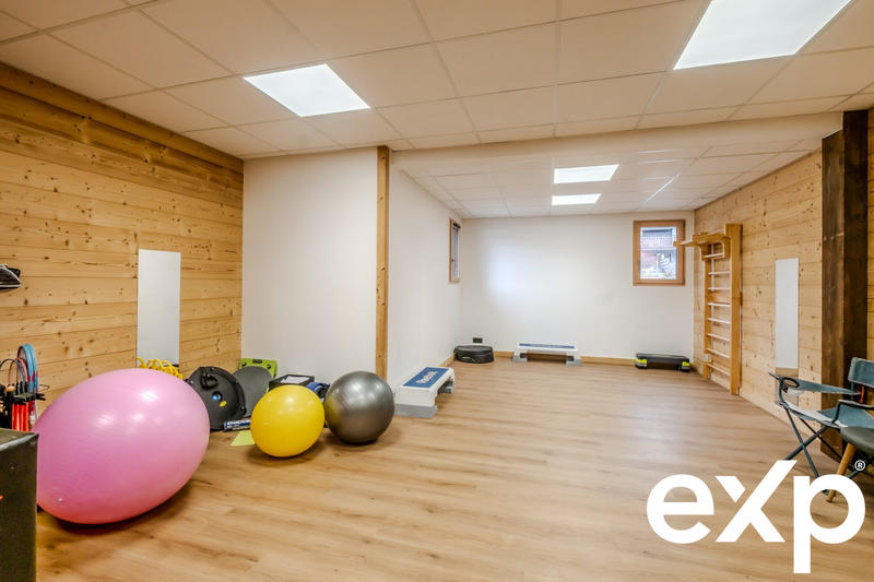 Châlet - 265 m² - 10 pièces