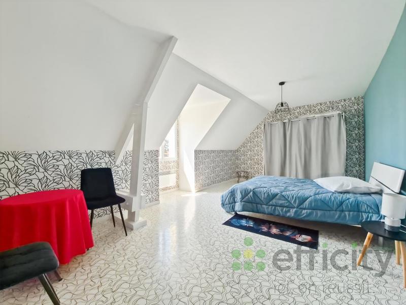 Maison - 160 m² - 7 pièces