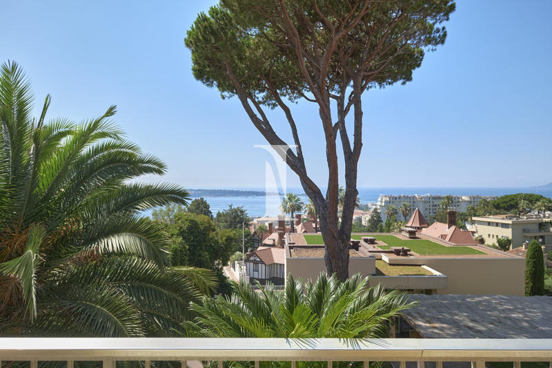 Appartement - 121 m² - 5 pièces