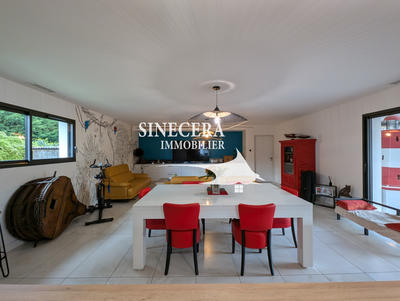 Maison - 160 m² - 7 pièces