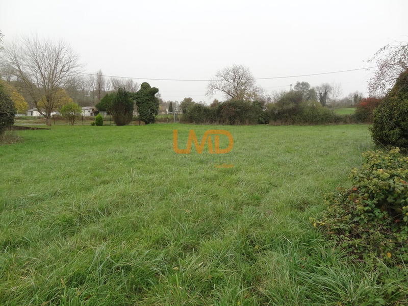 Terrain constructible - 1 827 m²