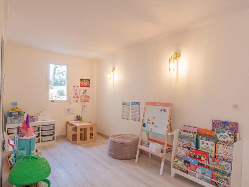 Maison - 185 m² - 5 pièces